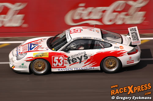 First Motorsport was bij de pinken